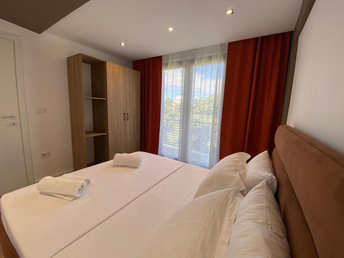 Brand New Apts Located At The City'S Main Square-100 Mbs Wifi Durrës Esterno foto