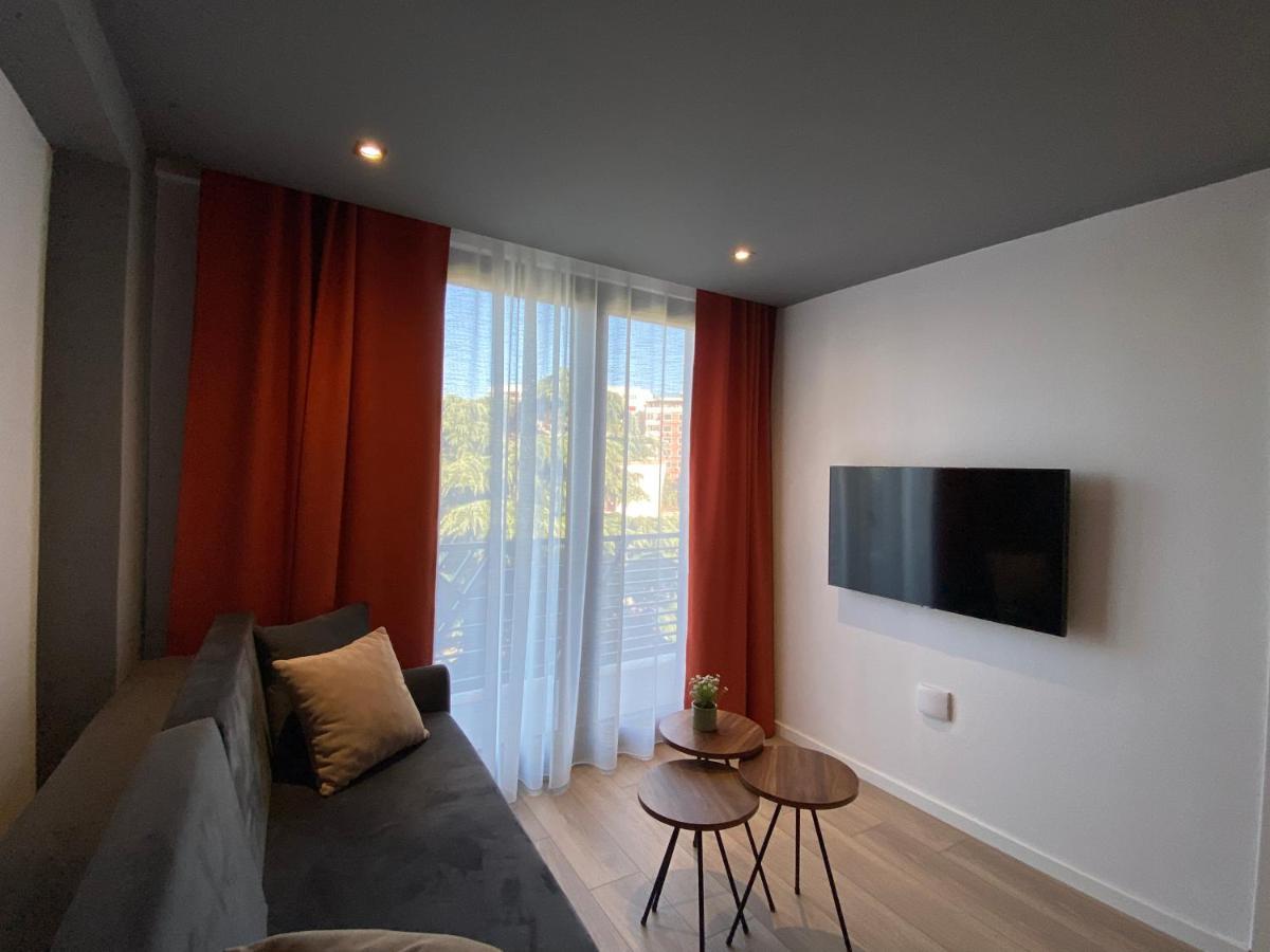Brand New Apts Located At The City'S Main Square-100 Mbs Wifi Durrës Esterno foto