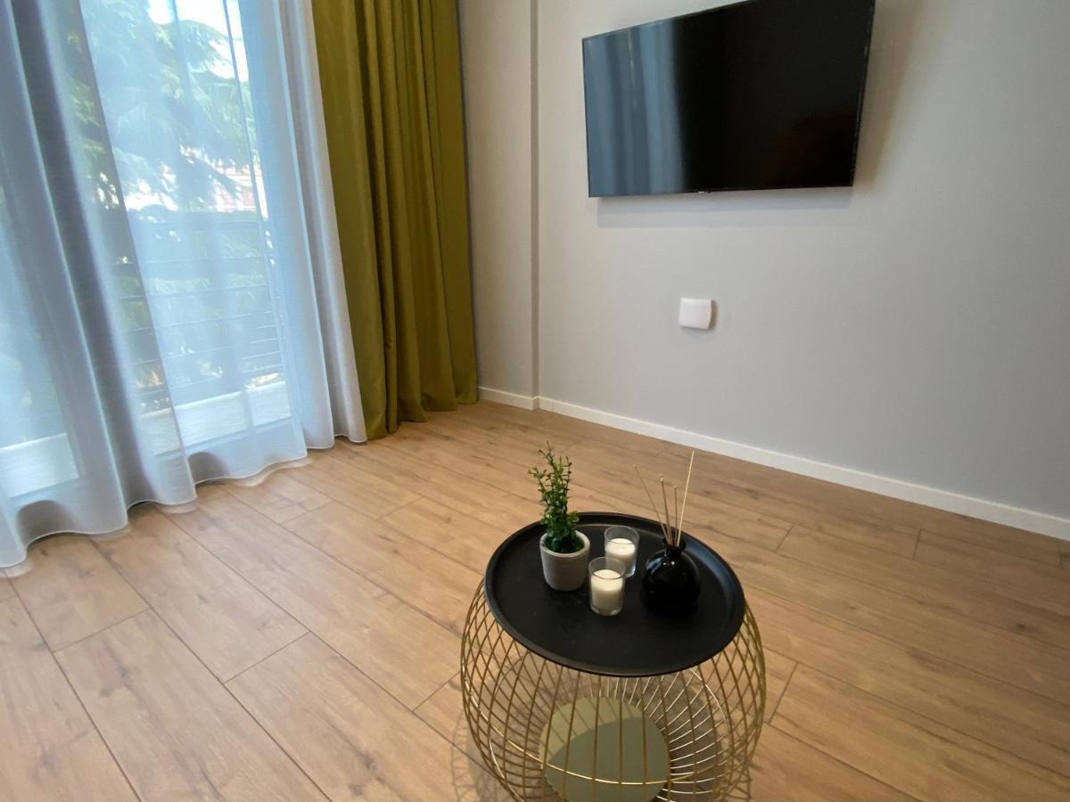 Brand New Apts Located At The City'S Main Square-100 Mbs Wifi Durrës Esterno foto