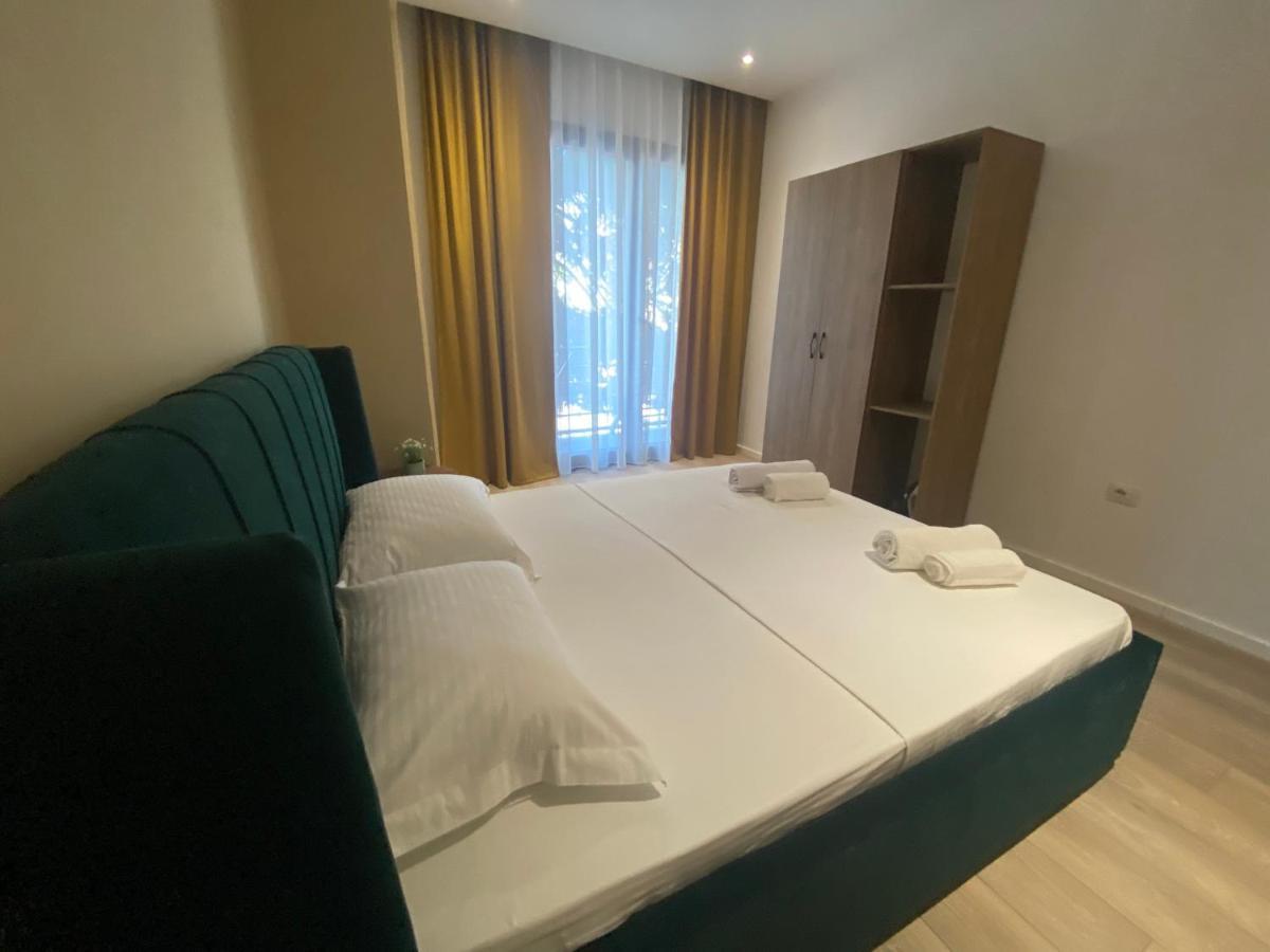 Brand New Apts Located At The City'S Main Square-100 Mbs Wifi Durrës Esterno foto