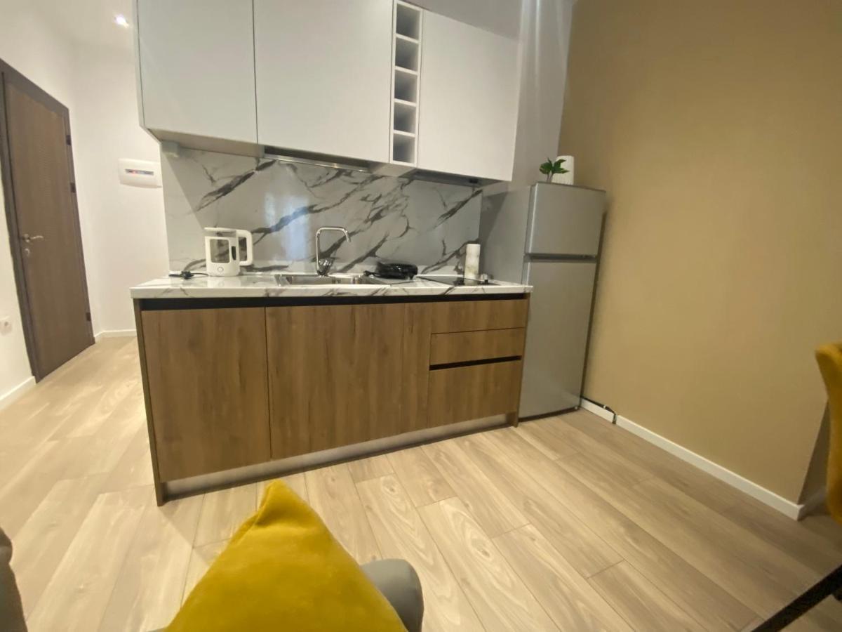 Brand New Apts Located At The City'S Main Square-100 Mbs Wifi Durrës Esterno foto