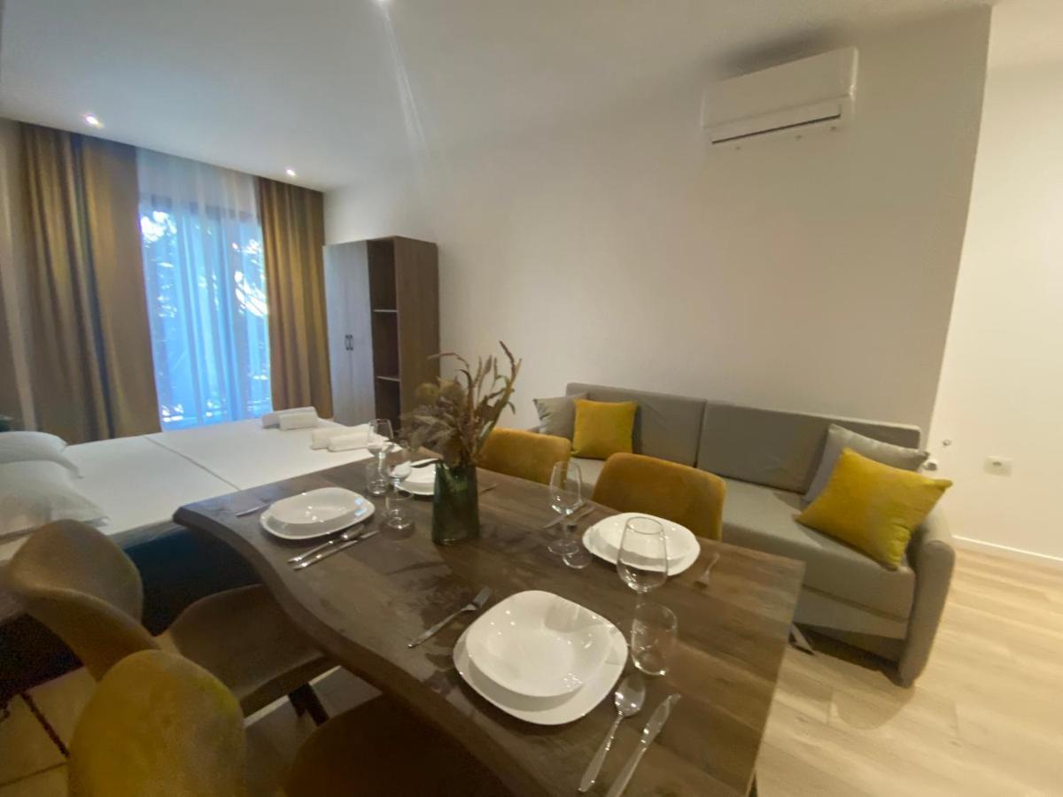 Brand New Apts Located At The City'S Main Square-100 Mbs Wifi Durrës Esterno foto