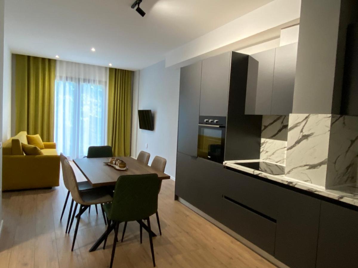 Brand New Apts Located At The City'S Main Square-100 Mbs Wifi Durrës Esterno foto