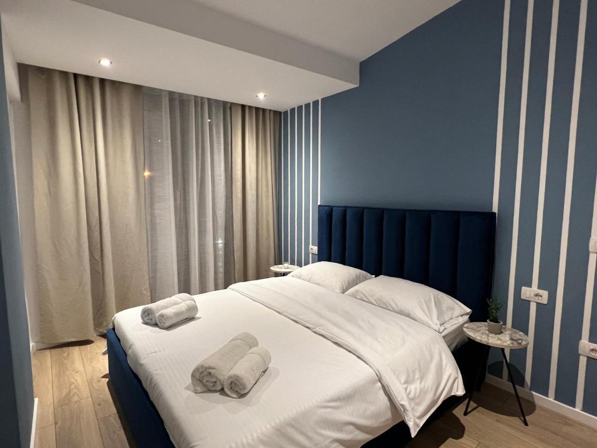 Brand New Apts Located At The City'S Main Square-100 Mbs Wifi Durrës Esterno foto