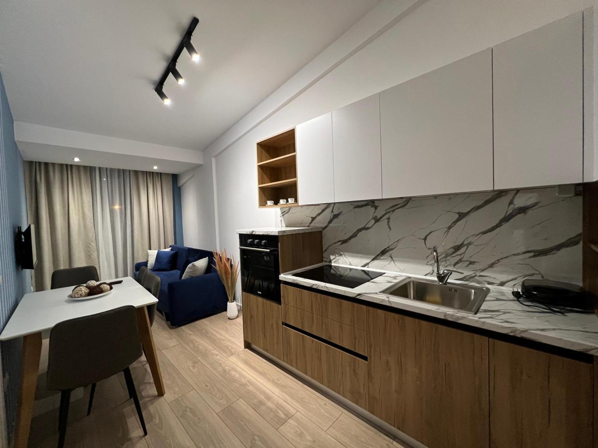 Brand New Apts Located At The City'S Main Square-100 Mbs Wifi Durrës Esterno foto