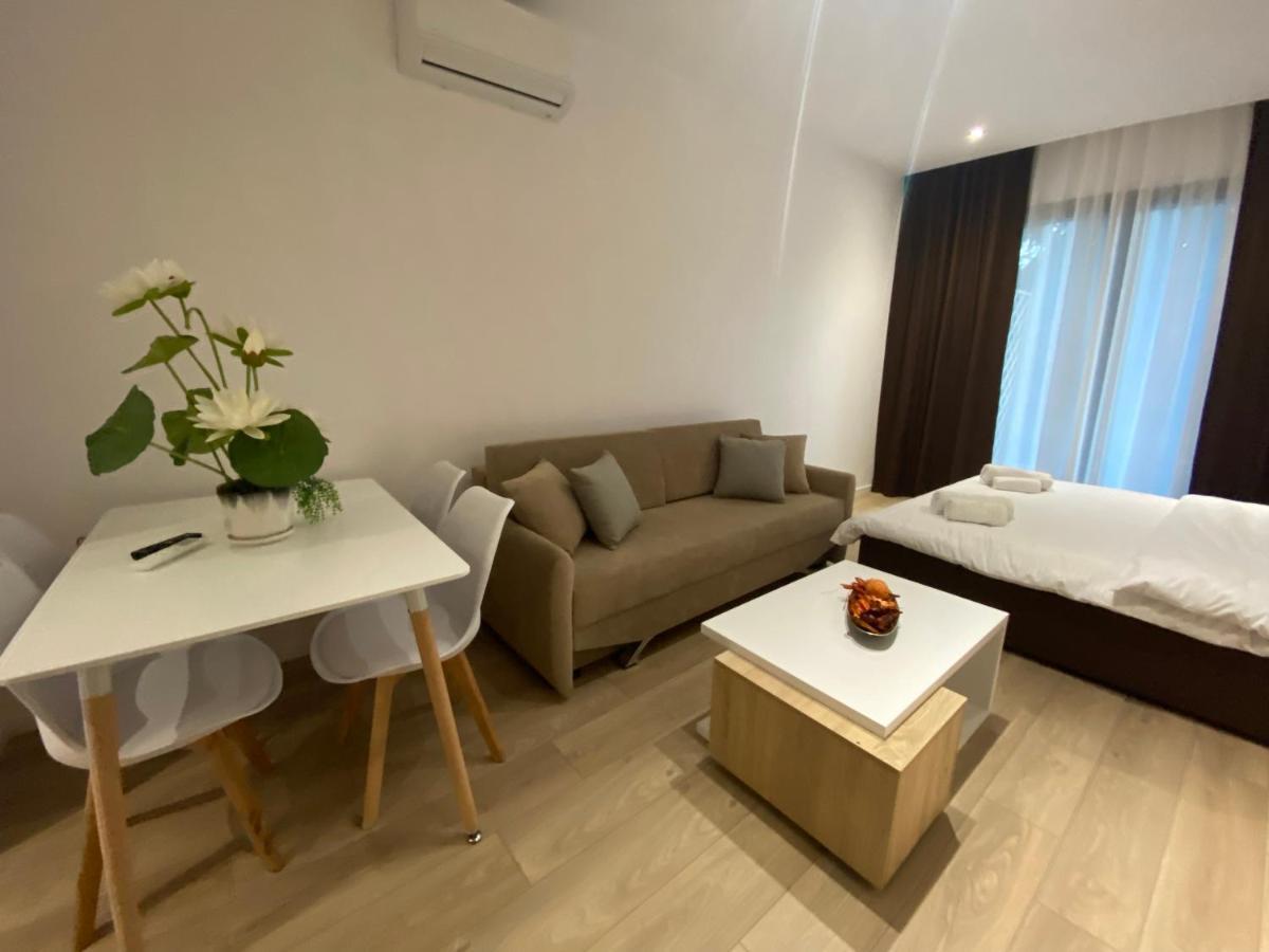 Brand New Apts Located At The City'S Main Square-100 Mbs Wifi Durrës Esterno foto