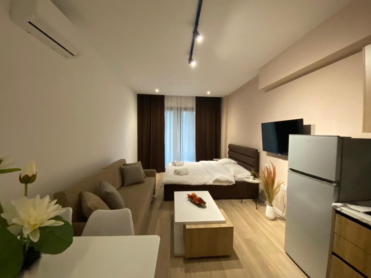 Brand New Apts Located At The City'S Main Square-100 Mbs Wifi Durrës Esterno foto