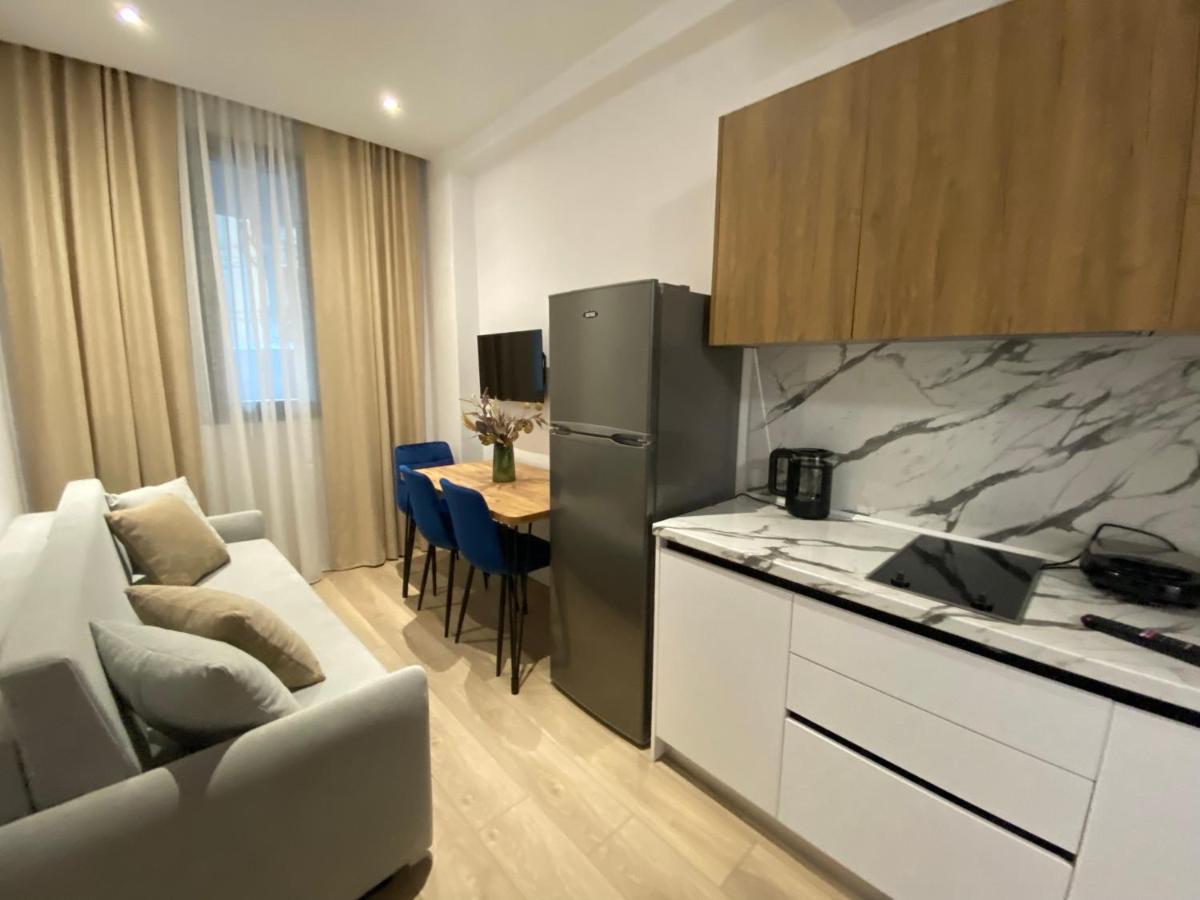 Brand New Apts Located At The City'S Main Square-100 Mbs Wifi Durrës Esterno foto