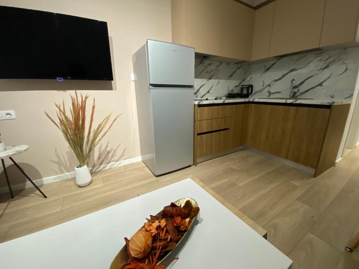 Brand New Apts Located At The City'S Main Square-100 Mbs Wifi Durrës Esterno foto