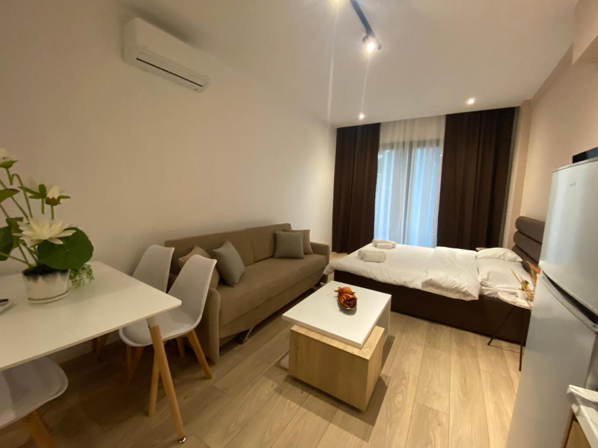 Brand New Apts Located At The City'S Main Square-100 Mbs Wifi Durrës Esterno foto